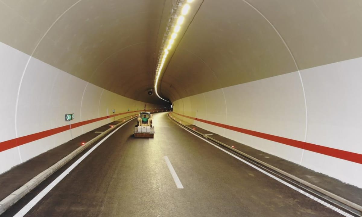 Из-за технических работ завтра не будет работать одна из веток тоннеля Трбушани на автодороге Прельина – Паковраче.