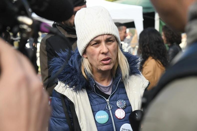 Диана Хрка выдвинула ультиматум властям.