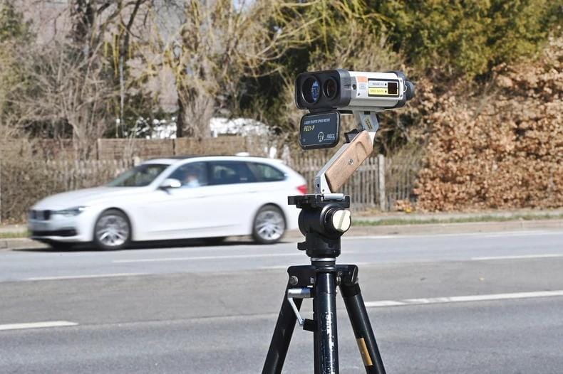 На сербских дорогах начали устанавливать новые стационарные и мобильные радары контроля скорости.