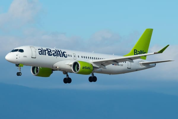 Компании Air Baltik пришлось уточнять: арендованные самолеты не будут летать в Россию и Беларусь.