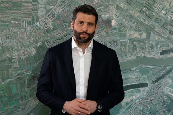 Мэр Белграда пообещал запретить левые повороты "везде, где это только возможно".