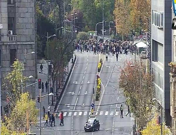 Улица Таковска в центре Белграда вновь заблокирована.