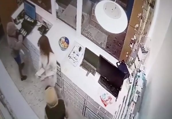 Банда детей уже пять месяцев терроризирует белградские аптеки.