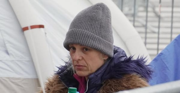 Диана Хрка вновь госпитализирована.