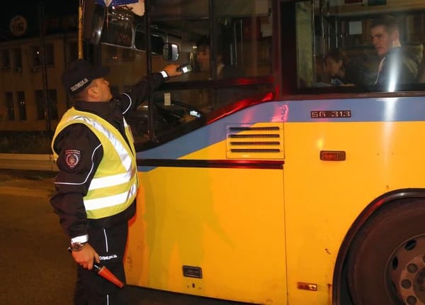 Дорожная полиция Сербии на этой неделе проводит операцию по контролю водителей грузовиков и автобусов.